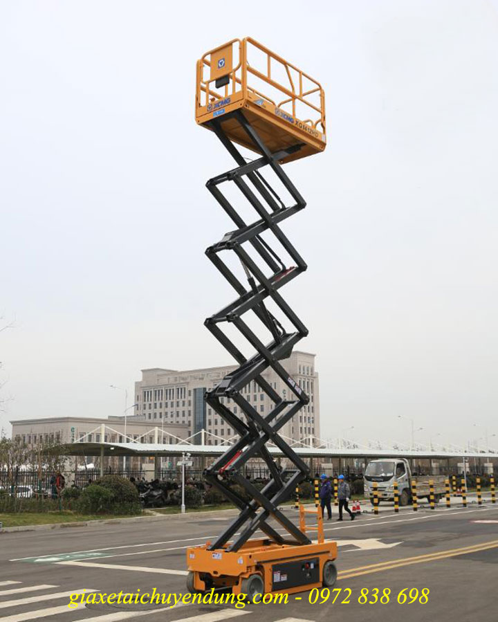 xe nâng người cắt kéo 14m xcmg