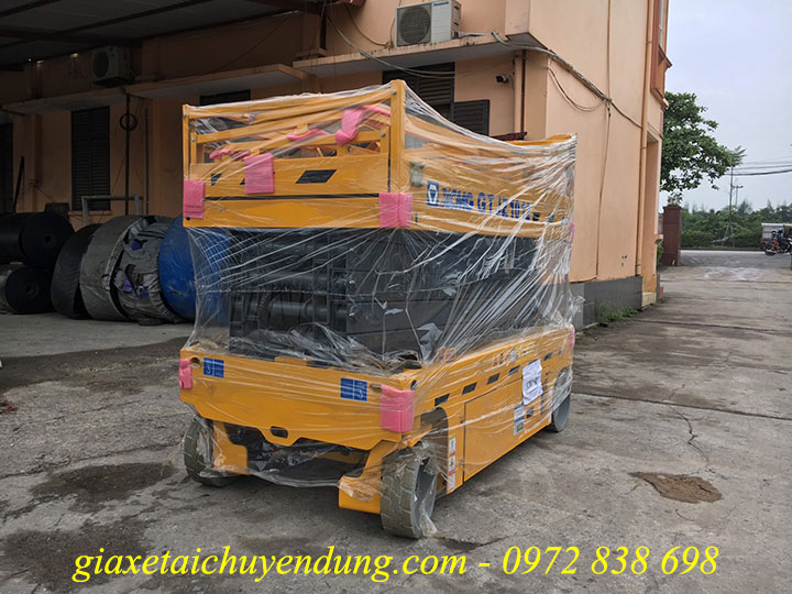 xe nâng người xcmg 12m