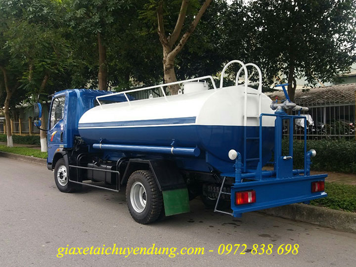 xe phun nước howo 6 khối