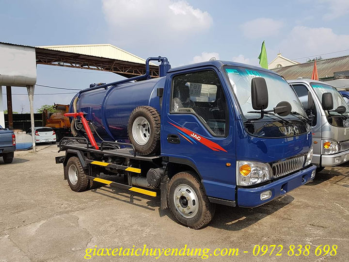 xe hút chất thải 4 khối jac
