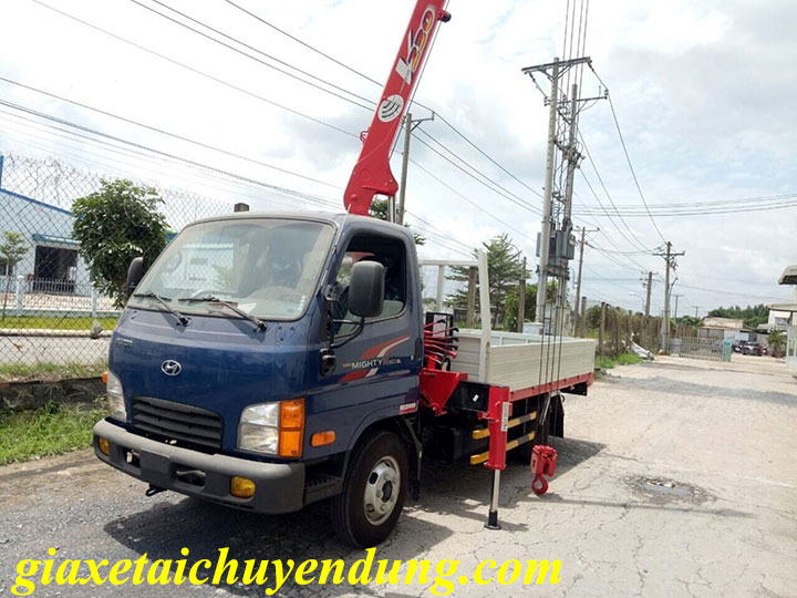hyundai n250 gắn cẩu unic 2 tấn